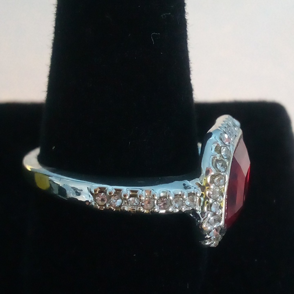 Ring - Picture 4 of 4